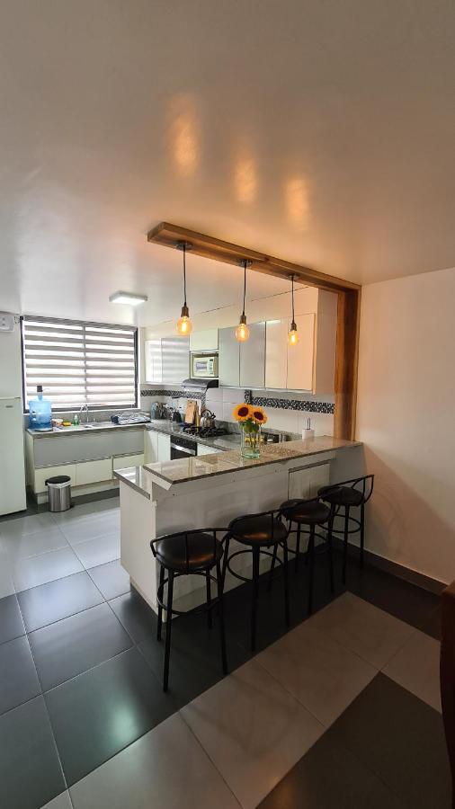 Elegante Apartamento Con Vistas Al Volcan Tungurahua バーニョス エクステリア 写真