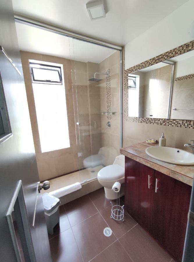 Elegante Apartamento Con Vistas Al Volcan Tungurahua バーニョス エクステリア 写真